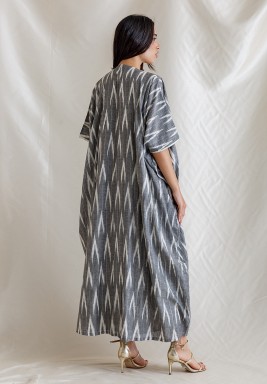 Flower Sleeveless Gold Dotted Bisht Set