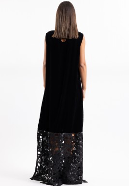 Velvet Sleeveless Kaftan with Lace Panel