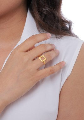 Gold Square Set Of A Bracelet & Ring & Earrings