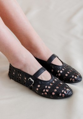 Black Hollow Rubber Shoe