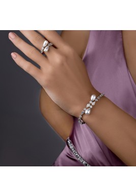 Delicate Pearl Allure