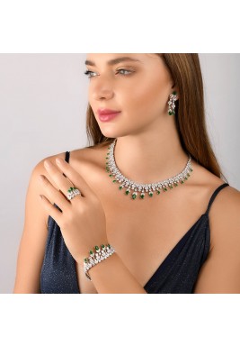 Noor Al-Layl Emerald Set
