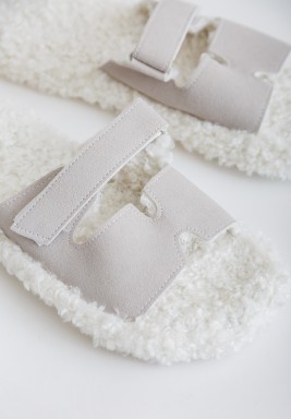 Beige Furred Slipper