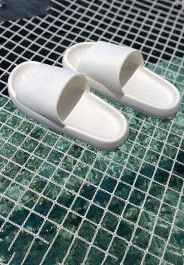 White Beach Slipper 