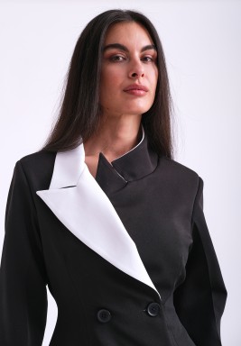 Black Structured Neckline Blazer 
