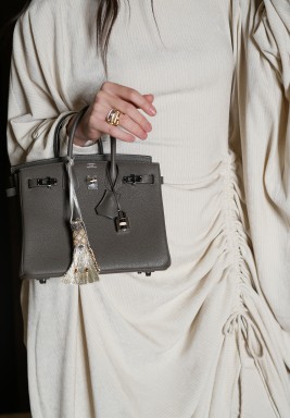 1 Tassel (Gold/Silver)
