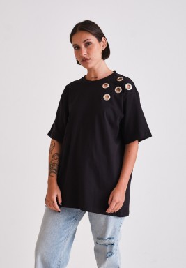 Black T-shirt With Metal Details