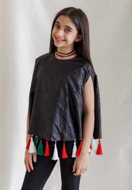 كاب أسود مطرز