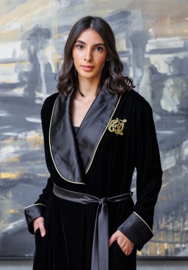 روب أسود مخصص