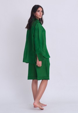 شورت أخضر زمردي