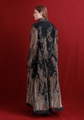 طقم بشت و فستان باللون الأسود مزين بتطريز ذهبي