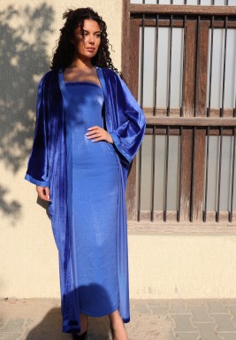 طقم بشت أزرق سماوي