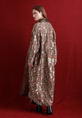 طقم بشت و فستان بني بفتحة رقبة متداخلة