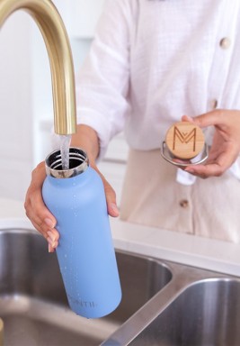 زجاجة أصلية باللون السماوي - 600 مل