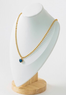 عقد شوكر بحجر أزرق