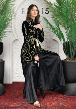 طقم ڤيلور نوار أسود