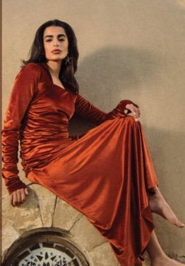 فستان برتقالي دافئ مخملي