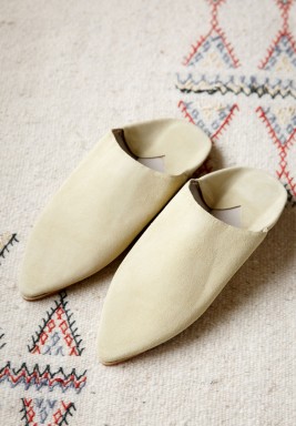 بابوج عايشة البيج من الجلد