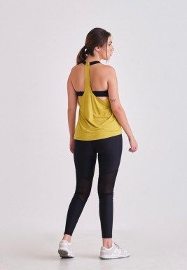 بلوزة رياضية أصفر خردلي بحمالات سوداء