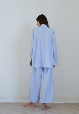 طقم بيجامة أزرق