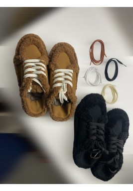 شبشب شتوي باللون الأسود