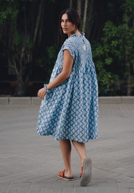 فستان بلون الأزرق الأكوا الحالم