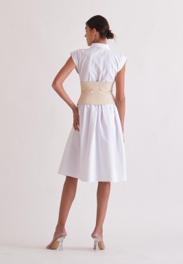 طقم فستان أبيض و كورسيه بيج