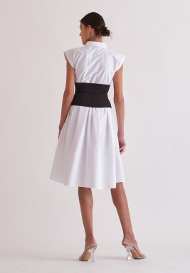 طقم فستان أبيض و كورسيه أسود