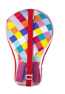 مضارب شاطئ بطباعة مربعات ملونة